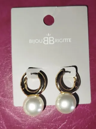 Collar y pendientes perlas dorados