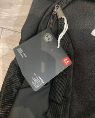 Mochila Under Armour Negra y Blanca Nueva