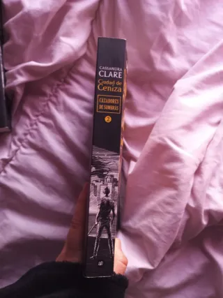 Ciudad de Ceniza: Cazadores de sombras 2