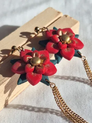 Pendientes Flor De Pascua de Arcilla Polimérica