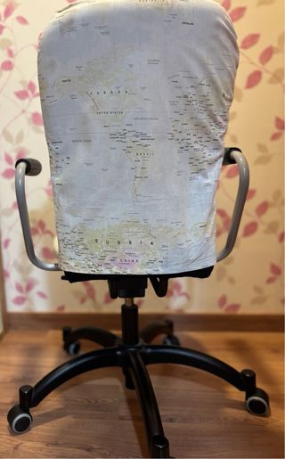 Silla de oficina de adulto con funda de mapa