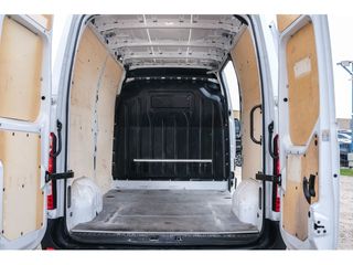 Renault Master Furgon L2H2 3300 dCi 99 kW (135 CV)