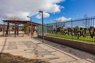 Piso en alquiler en Valdebebas - Valdefuentes en Madrid