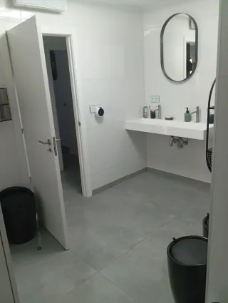 Piso céntrico reformado con primeras calidades.