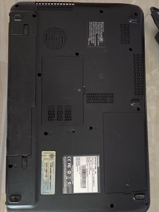 Ordenador Portátil Toshiba Rojo