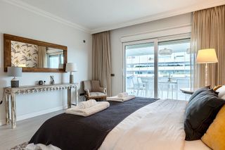 Ático en alquiler en Puerto Banús en Marbella