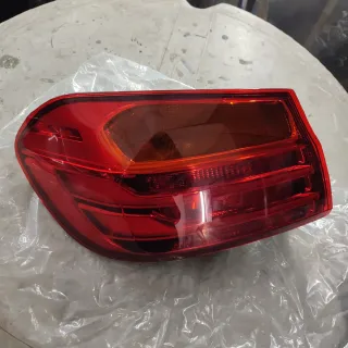 Piloto trasero izquierdo BMW F32