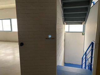 Nave industrial en alquiler en Reyes Católicos en Alcalá de Henares