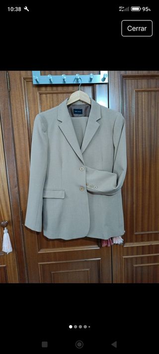 Traje pantalón señora camel