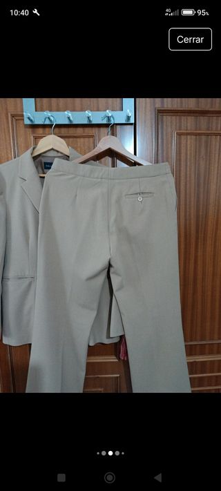 Traje pantalón señora camel