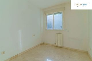 Piso en venta en Bola de Oro - Serrallo en Granada