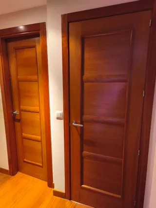 11 Puertas interiores madera cerezo