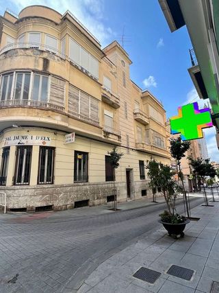Local comercial en alquiler en Centro en Elche