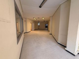 Local comercial en alquiler en Cuatro Caminos en Santander