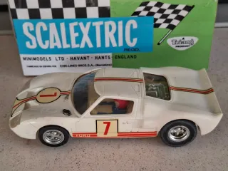 SCALEXTRIC FORD GT40