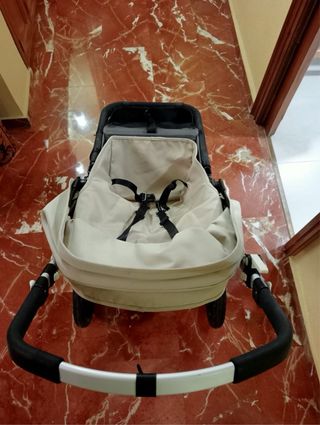 Carrito de bebé en buen estado