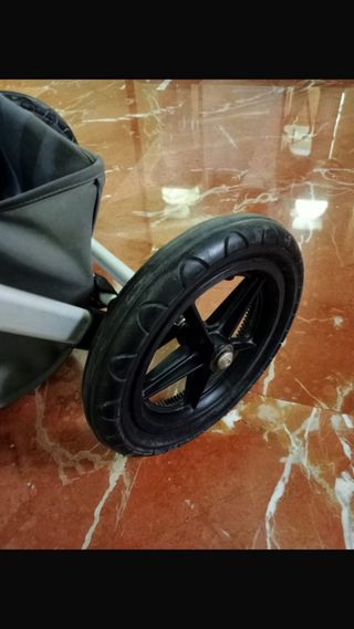 Carrito de bebé en buen estado