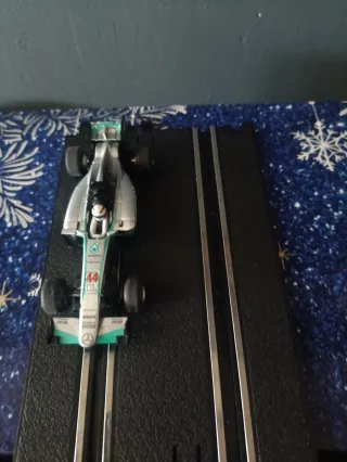 Coche Scalextric Mercedes Petronas