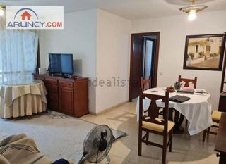 Piso en venta en Tres Huertas - El Torrejón - El Cerezo en Sevilla