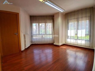 Piso en venta en Ruiseñores en Zaragoza