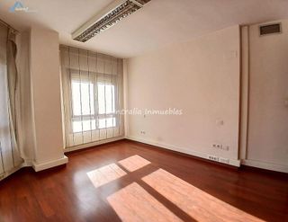 Piso en venta en Ruiseñores en Zaragoza