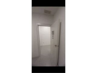 Local comercial en venta en Zona Llombai en Burriana