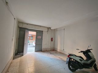Local comercial en venta en Centro en Almería