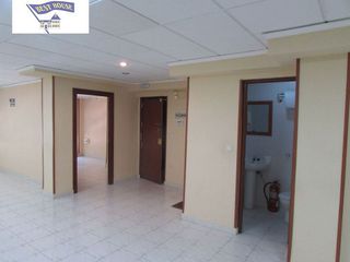 Oficina en venta en Feria en Albacete