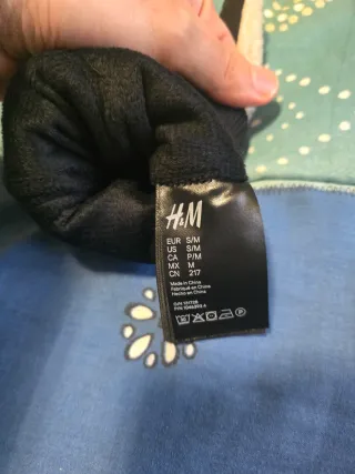 Guanti H&M con pelo bianchi e neri