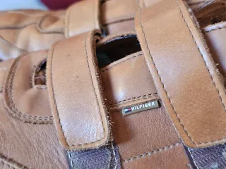 Zapatos Tommy Hilfiger Marrones Velcro