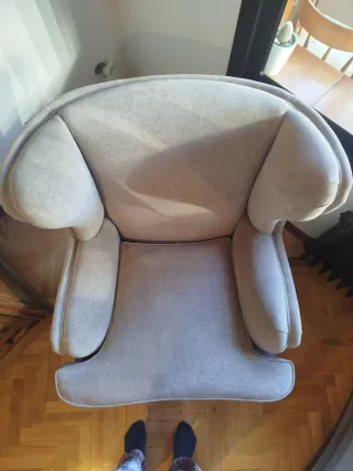 Sillón individual gris de tela