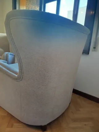 Sillón individual gris de tela