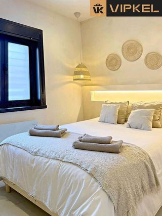 Edificio en venta en Os Mallos - San Cristóbal en Coruña (A)