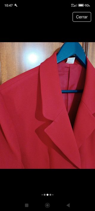 Blazer rojo elegante para mujer