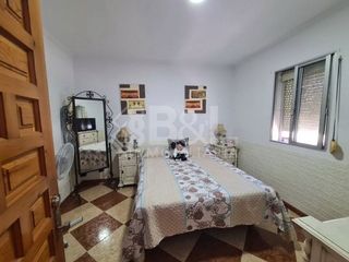 Chalet en venta en Viaplana en Huelva