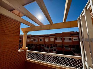 Casa adosada en venta en Los Molinos - Villa Blanca en Almería