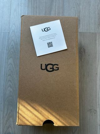 Sandalias UGG doradas talla 37