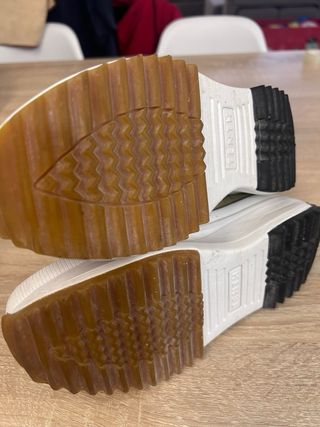 Zapatilla botín Tenth beige y blanco