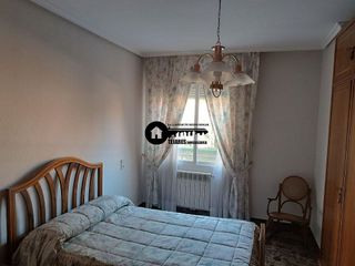 Piso en alquiler en Hospital - Parque sur en Albacete