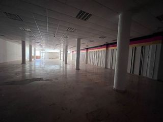 Local comercial en alquiler en Centro - Doña Mercedes en Dos Hermanas