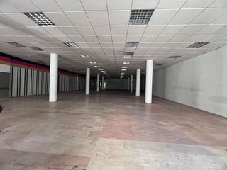 Local comercial en alquiler en Centro - Doña Mercedes en Dos Hermanas