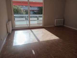 Piso en alquiler en Valdezarza en Madrid
