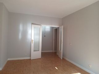 Piso en alquiler en Valdezarza en Madrid