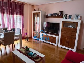 Piso en venta en Santa Cruz - Industria - Polígono Campollano en Albacete