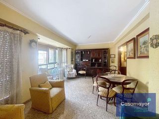 Piso en venta en Ensanche - Diputación en Alicante