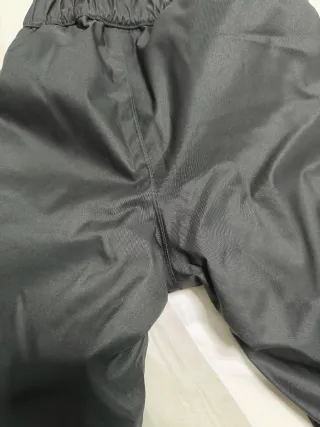 Pantalón de esquí negro 4 años