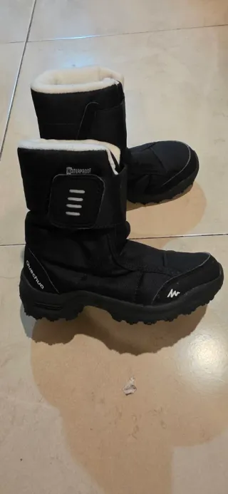 Mono de nieve azul para niño ,botas y manoplas