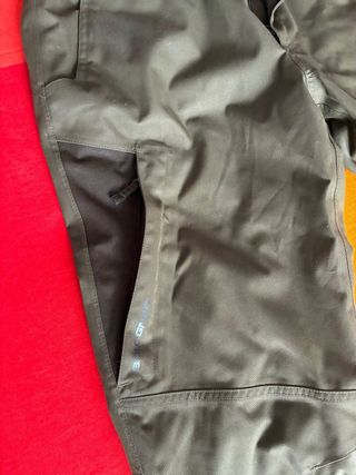 Pantalón de caza impermeable forro polar