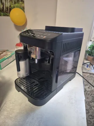 Cafetera DeLonghi Magnifica Evo