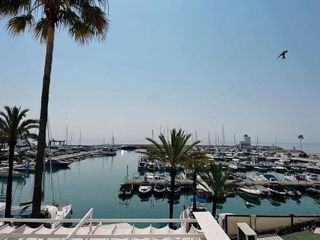 Piso en venta en Puerto de la Duquesa en Manilva